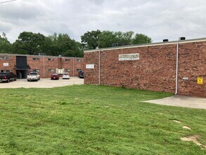 Building Photo - 2241 W Burton Rd