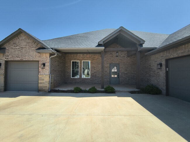 Foto del edificio - 9212 NW 147th Terrace