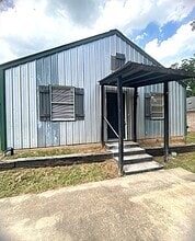 Building Photo - 619 Short St
