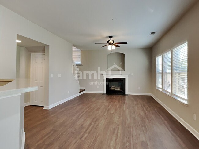 Building Photo - 111 Hawleyville Street