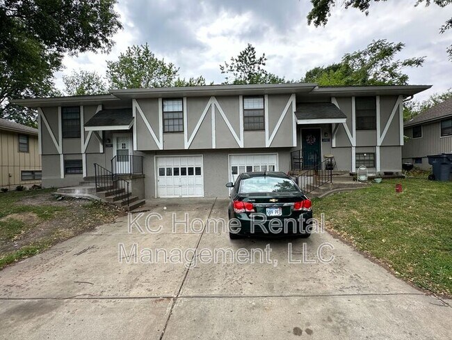Building Photo - 1443 E. Haven Ln.