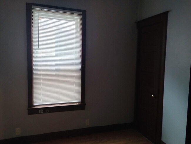 Foto del edificio - 7939 S Burnham Ave