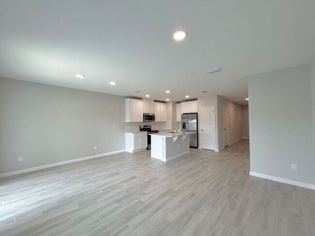 Foto del edificio - Brand-New 3/3 Modern Townhome in Gated Tys...