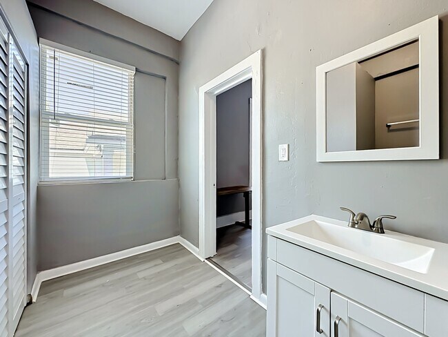 Foto del edificio - 1259 Hart St