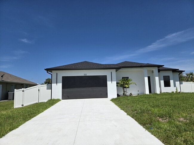 Building Photo - 161 Antilla Dr