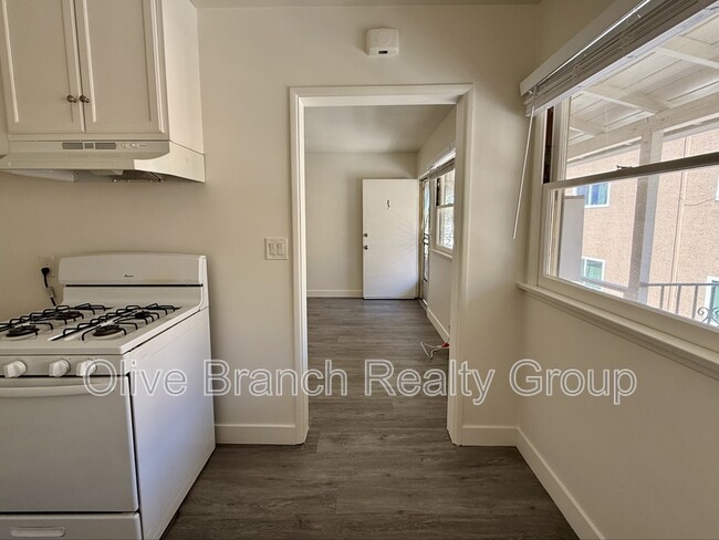 Building Photo - 22719 Del Valle St