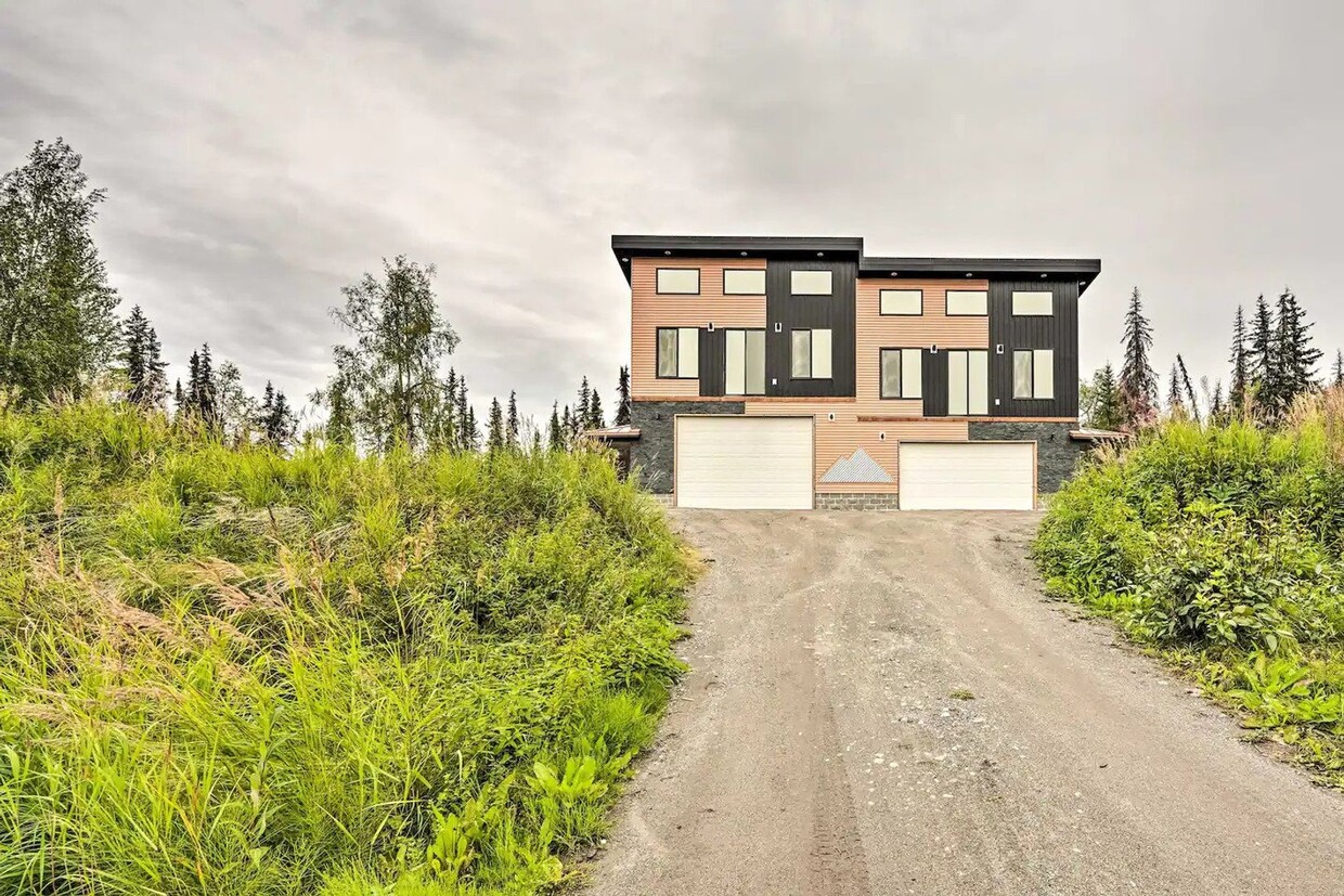 Primary Photo - Soldotna Duplex