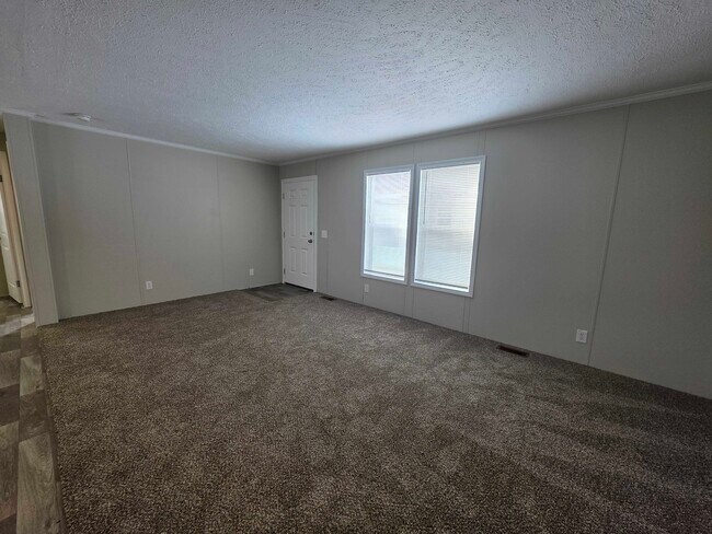 Building Photo - 3708 Cedar Loop