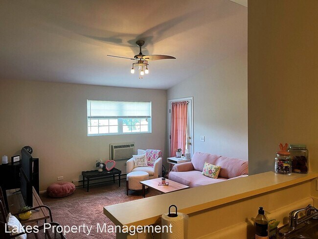 Building Photo - 1 br, 1 bath House - 400 Cunat Blvd #3C