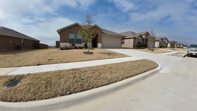 Foto del edificio - Recently Built 4 Bedroom 2 Bathroom Home