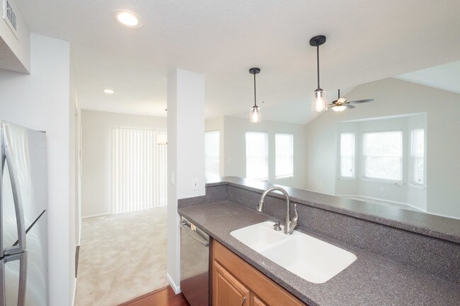 Building Photo - 13422 Lord Dunbore Pl