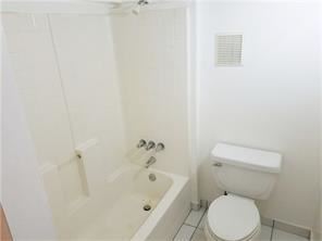 Foto del edificio - 9064 Collins Ave