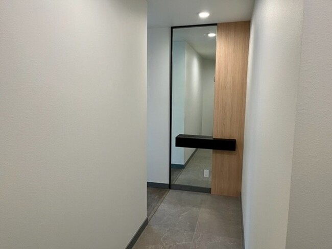 Foto del edificio - Jade Condominiums ~ Kirkland/Totem Lake