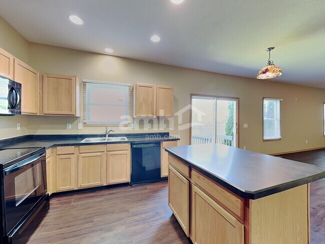 Foto del edificio - 5632 Larksdale Dr
