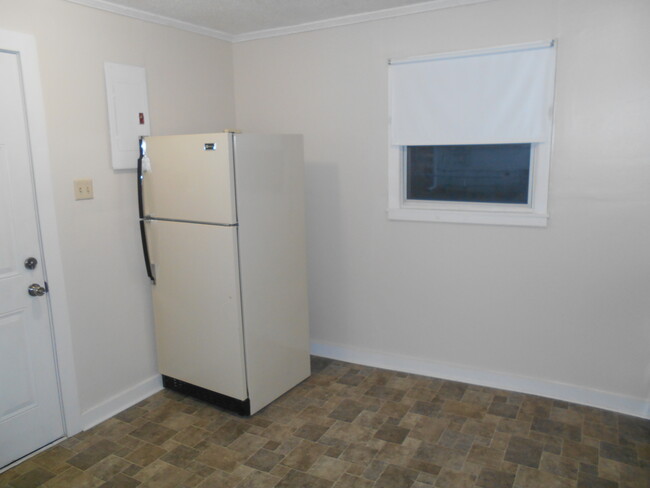 Foto del edificio - 3833 Roseberry St