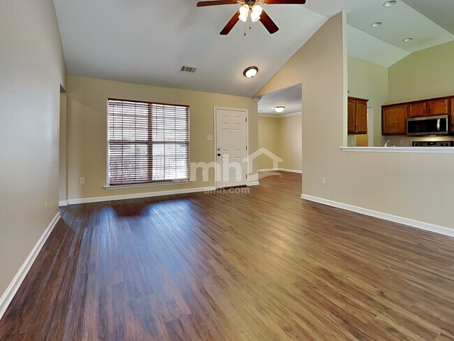 Foto del edificio - 2824 Ashridge Rd