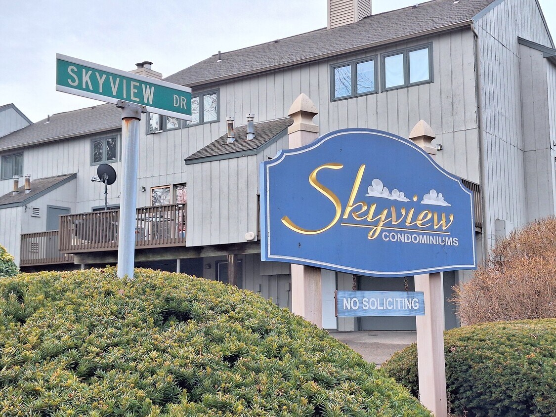 Primary Photo - 238 Skyview Dr