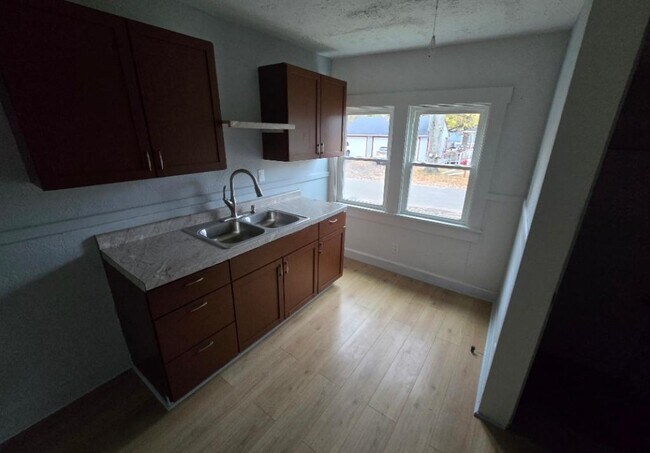 Foto del edificio - 1601 Grafton Rd