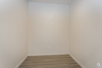 1BR, 1BA - 724SF - Stadium Apartments