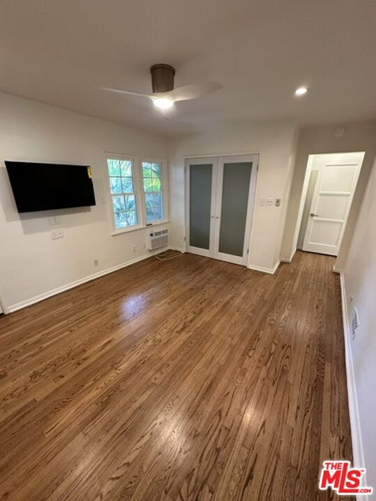 Foto del edificio - 9385 Charleville Blvd
