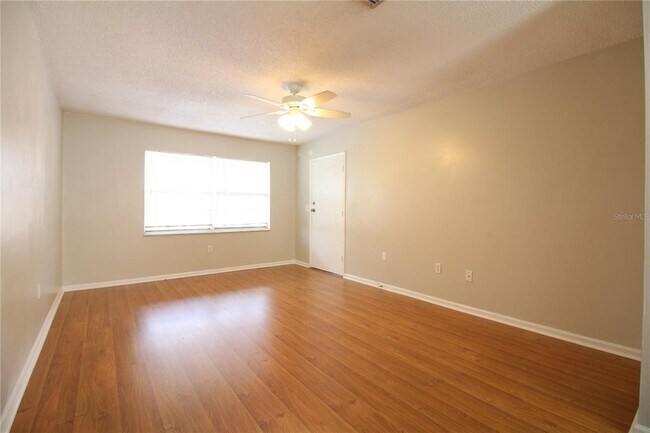 Foto del edificio - 1920 E Edgewood Dr