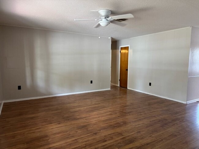 Building Photo - 1366 N Merlin Terrace