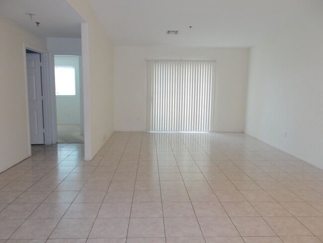 Building Photo - 1825 Cutlass Dr