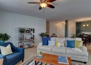 Foto del edificio - 5300 Warminster Dr