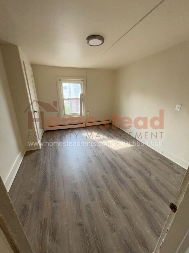 Foto del edificio - 1039 Powell St