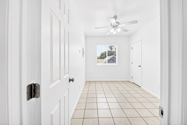 Building Photo - 319 Hermosa Ave