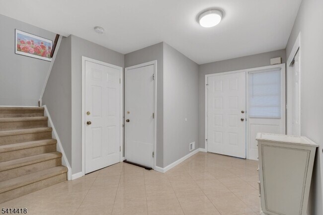 Foto del edificio - 34 Stockton Ct