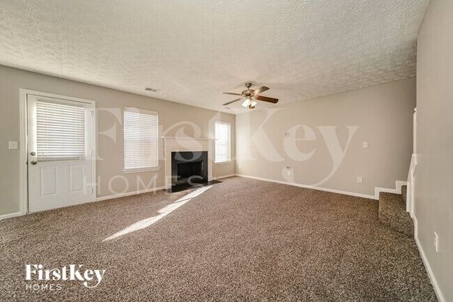 Foto del edificio - 6496 Snowden Dr