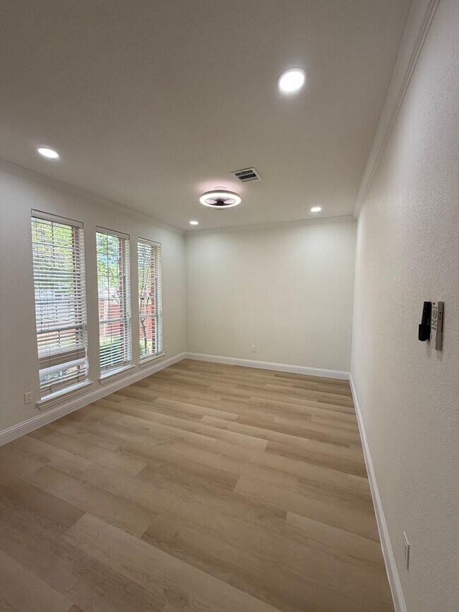 Foto del edificio - Updated Four Bedroom in Rowlett