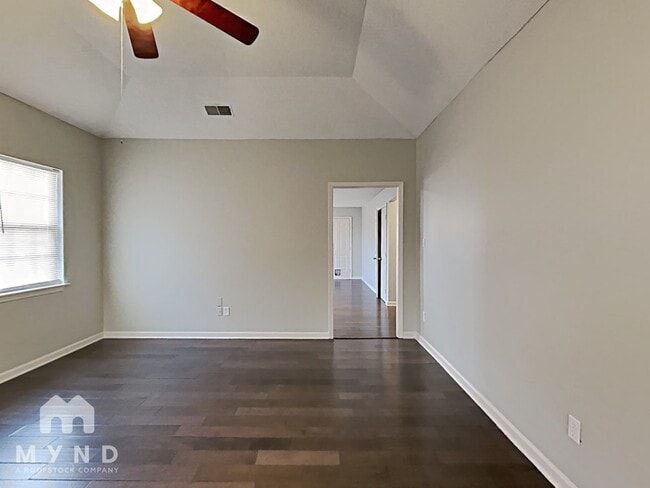 Building Photo - 2025 Plantation Pkwy