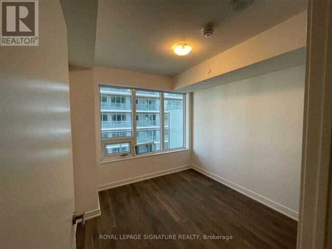 Photo du bâtiment - 99-2399 Broadway Ave