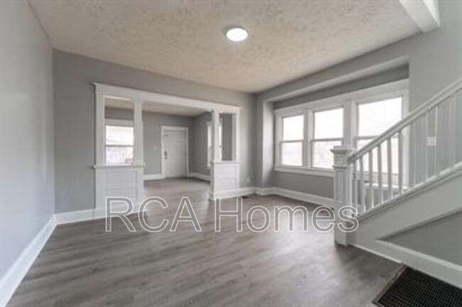 Photo - 1037 N Parker Ave House