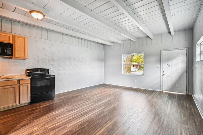 Foto del edificio - 905 E 124th Ave