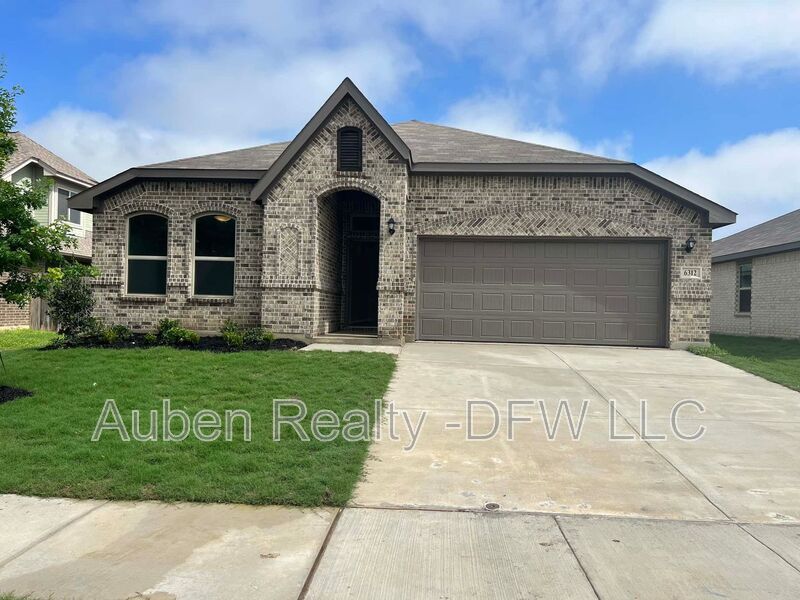 Foto principal - 6312 Wright Armstrong St