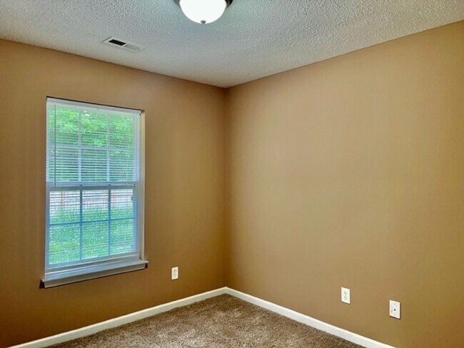 Foto del edificio - 84 Willowrun Dr