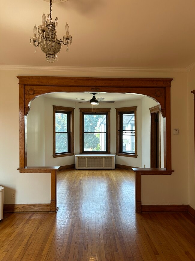 Building Photo - 2113 N Springfield Ave