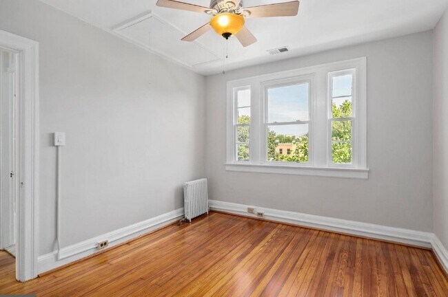 Foto del edificio - 1826 A St SE