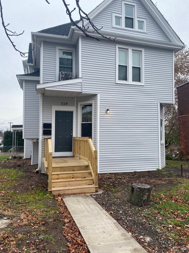 Building Photo - 519 East St