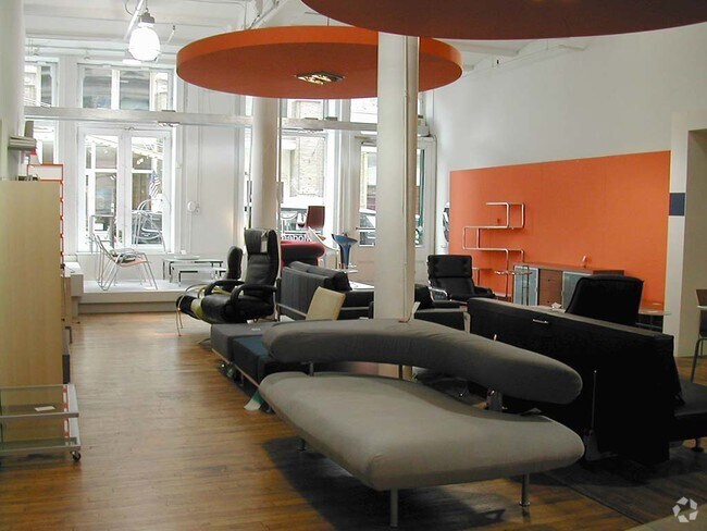 Stores Inside - 149-151 Wooster St