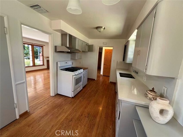 Building Photo - 9902 Daines Dr