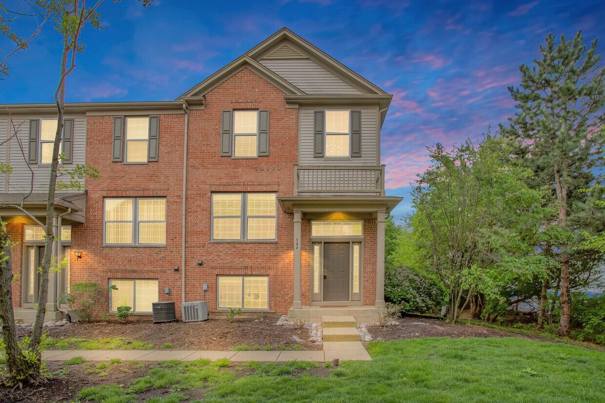 Foto principal - 544 Conservatory Ln