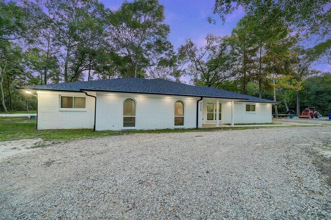 Building Photo - 22558 Brook Forest Rd