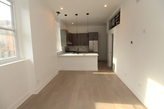 Foto del edificio - 1236 W Hubbard St