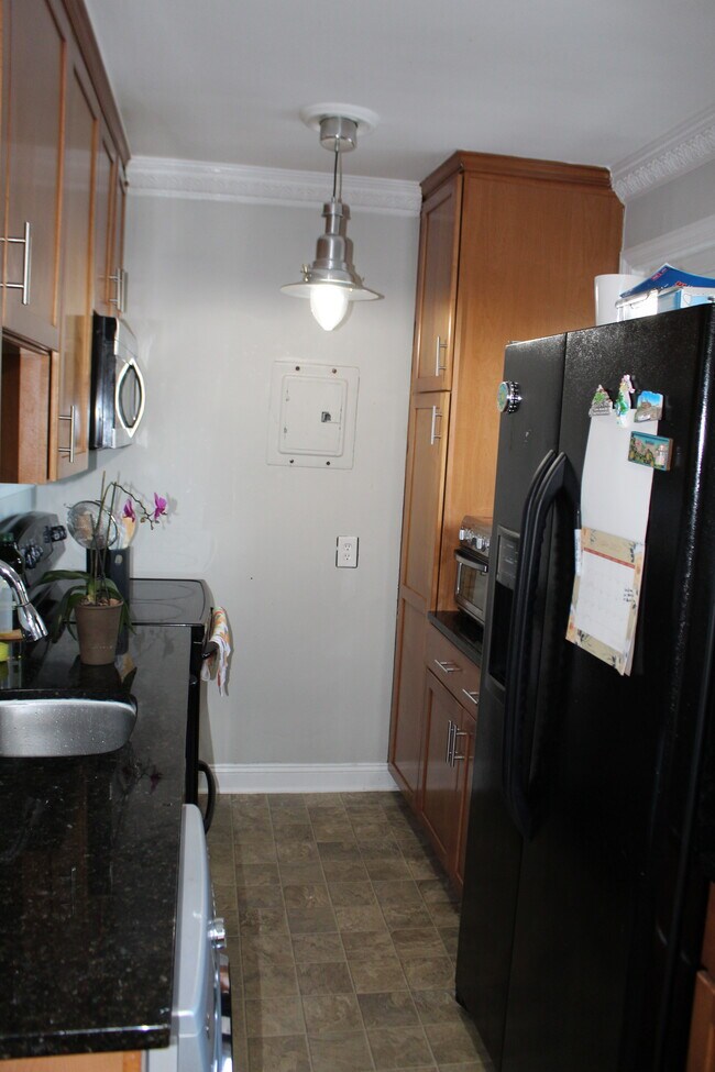 721 Erie Ave Unit 2, Takoma Park, MD 20912 Condo for Rent in Takoma Park, MD