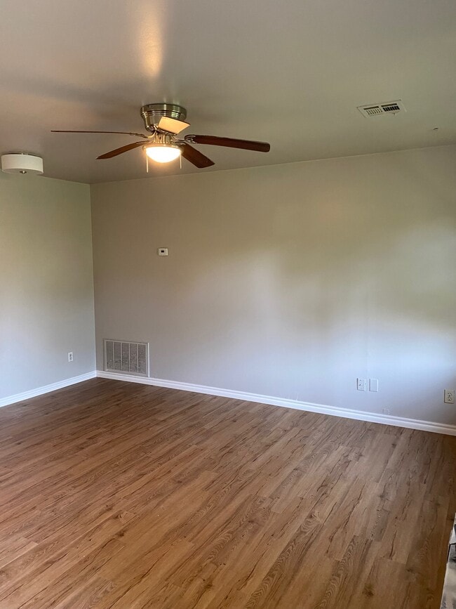 Photo - 2232 Westchester Dr House