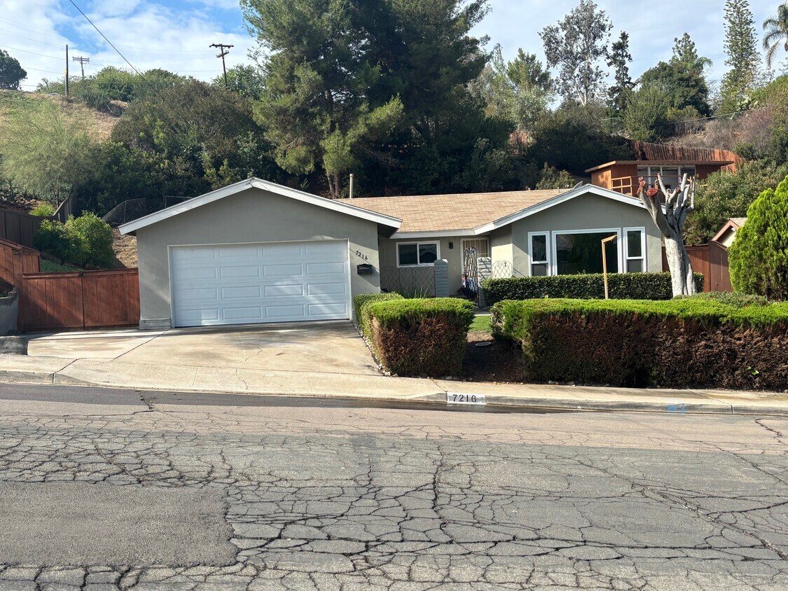 Foto principal - 7216 Keighley St